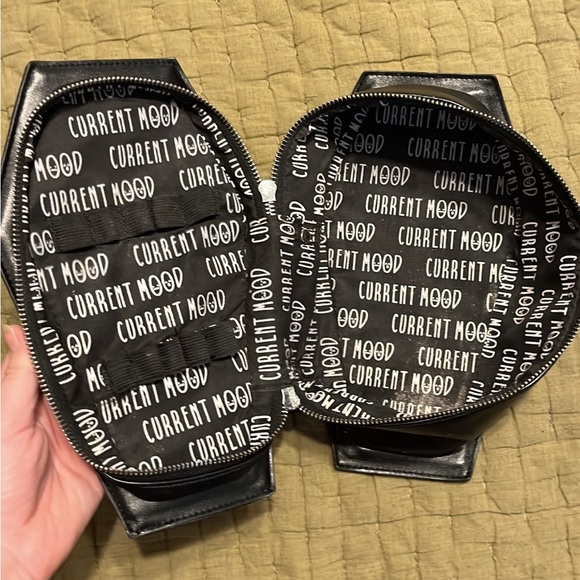 SOLD - Picture 4 of 4